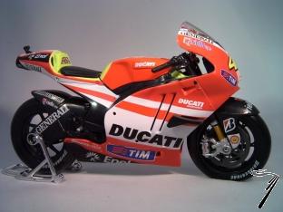 Ducati Desmosedici  1/10
