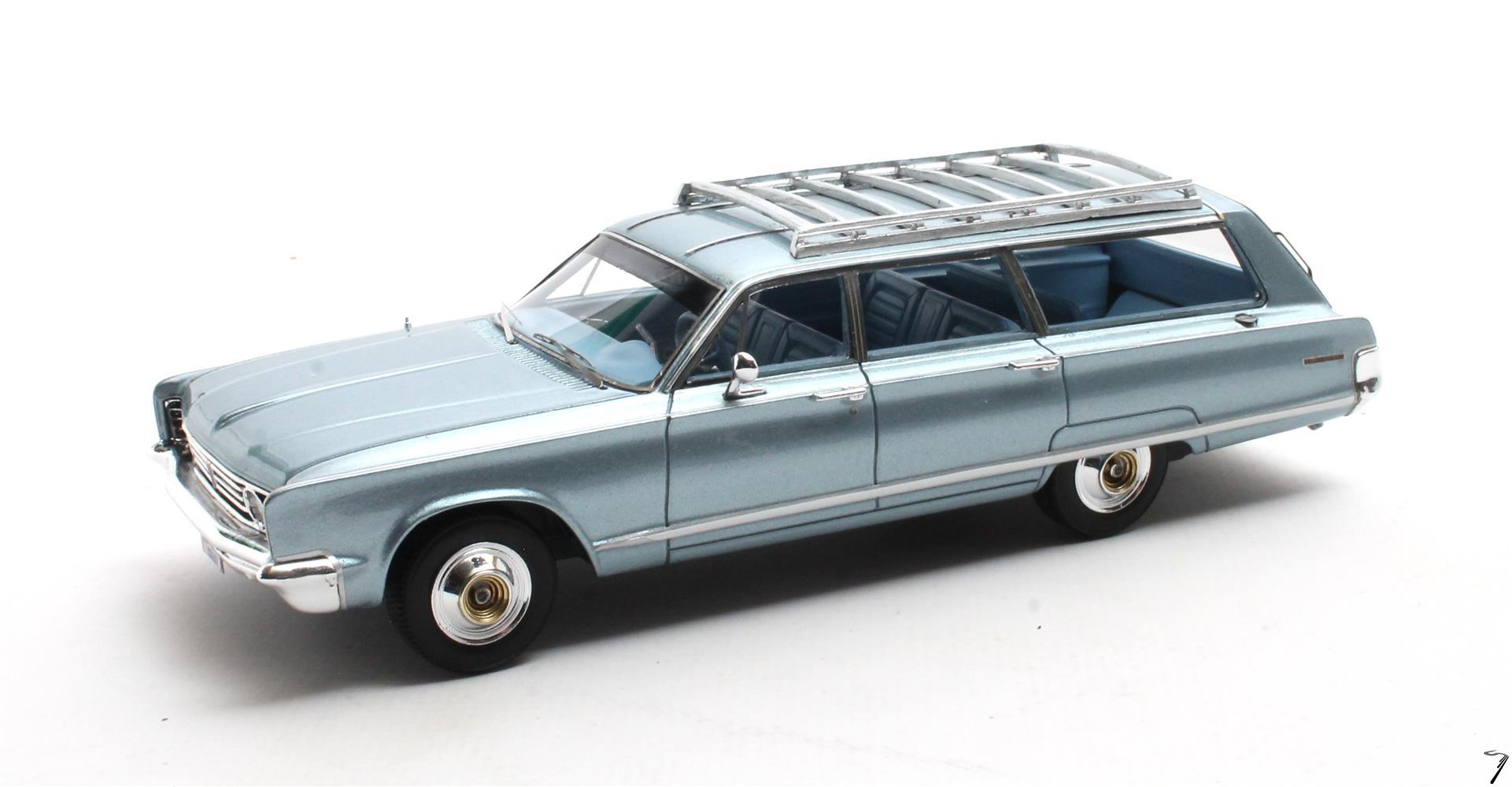 Chrysler . T & C Bleu christal poly Breack 1/43