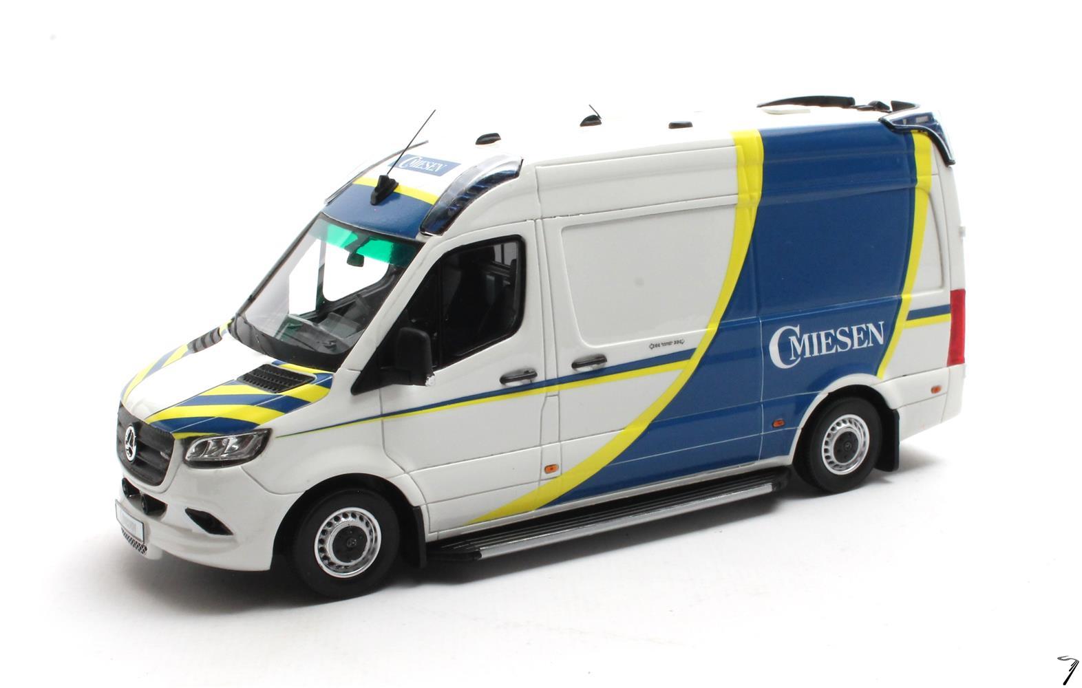 Mercedes . Miesen Ambulance 1/43