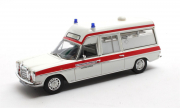 Mercedes . Visser Ambulance St Bonifacius Lichtenvoorde 1/43