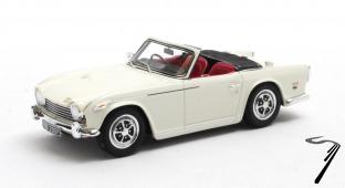 Triumph . p.i. blanc 1/43
