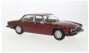 Jaguar . Series III rouge 1/18
