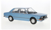 BMW . (E12) Bleu clair 1/18