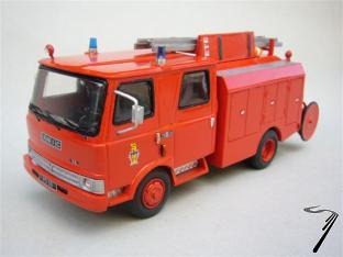 Iveco . PS Double Cabine 1er secours de la Capitale 1/43