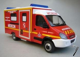 Iveco . serie 2 AR50 - Ambulance de R�animation - Pompiers de Paris 1/43