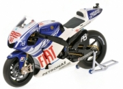 Yamaha YZR-M1  1/12