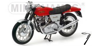 Norton Commando 750 Fastback  1/12