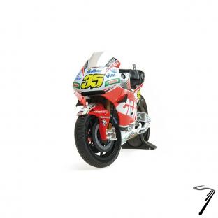 Honda RC213V 1er moto GP Brno  1/12