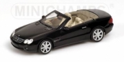 Mercedes . Noir 1/43