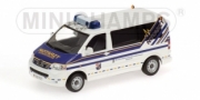 Volkswagen . Multivan Notarzt 1/43
