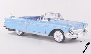 Chevrolet . cabriolet bleu clair 1/24