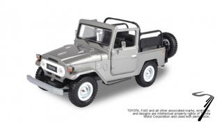 Toyota . 40 cabriolet argent 1/24