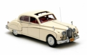 Jaguar MK8 white red interior white with red interior 1/43