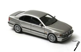 BMW . (E39) argent 1/43