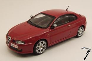 Alfa Romeo . GT JTDM red 1/43
