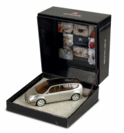 Citroen . C-Airlounge Gold Salon of Gen&egrave;ve 1/43