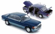 Mercedes . bleu metal 1/18