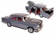 Mercedes . Sedan grey 1/18