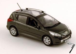 Peugeot . Sw grey 1/43