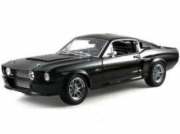 Shelby Mustang GT500 Super Snake noire avec bandes noires GT500 Super Snake noire avec bandes noires 1/18