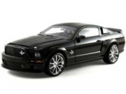 Shelby Mustang GT500 Super Snake avec bandes noires  - Knighrider GT500 Super Snake noire avec bandes noires - Knighrider 1/18