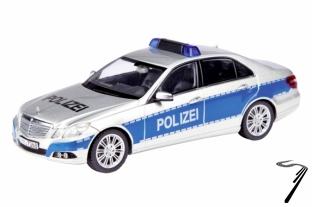 Mercedes .  1/43