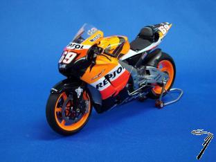 Honda RC211V New Generation  1/12