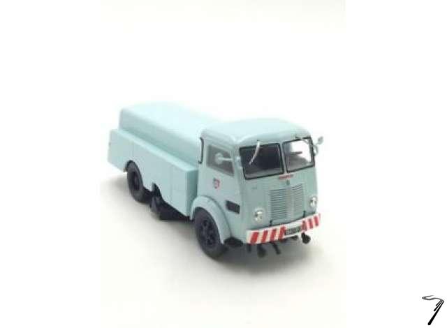 Berliet . Arroseuse balayeuse Ville de Dieppe 1/43