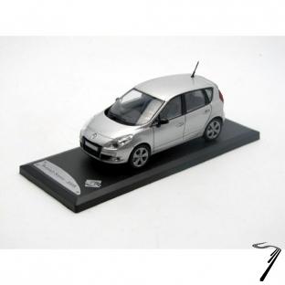 Renault . grey 1/43