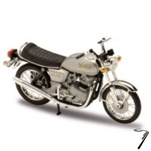 Norton Commando  1/18