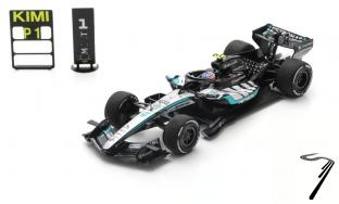 Mercedes W17 - 1er GP Chine - Avec base large et Pit Board  1/43