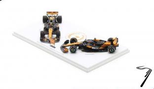 Mac Laren MCL38 - set de 2 F1 - Champion Constructeur avec Pit Board et Packaging Spcial  1/43