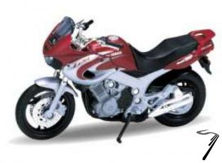 Yamaha TDM 850 rouge / argent  1/18