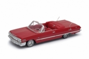 Chevrolet . cabriolet rouge 1/24