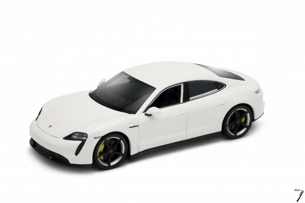 Porsche Taycan Turbo S blanc Turbo S blanc 1/24