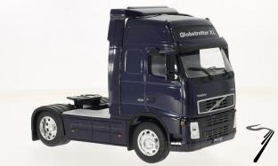 Volvo . 12 bleu 1/32