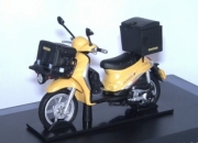 Piaggo Liberty 125cc La Poste  1/32