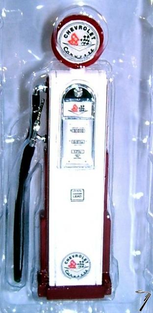 Divers Gas Pump Corvette Gas Pump Corvette 1/18