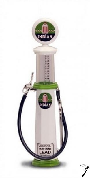 Divers . Pompe � essence  avec embl�me Indian (style B) 1/18