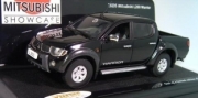 Mitsubishi . Pick up black 1/43