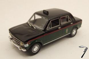 Fiat . taxi de Milan 1/43