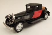 Bugatti . 41 coupe Napoleon red and black 1/43