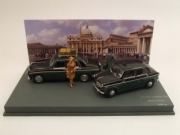 Alfa Romeo . avec Fiat 1100 TV et 3 figurines - Taxi piazza San Pietro 1/43