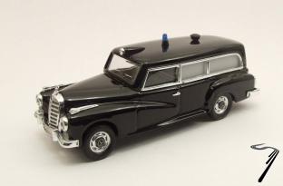 Mercedes . Ambulance Police Svizzera 1/43