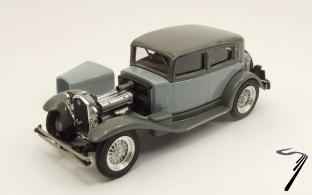 Alfa Romeo . grise 1/43