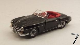 Mercedes . SL noire 1/43