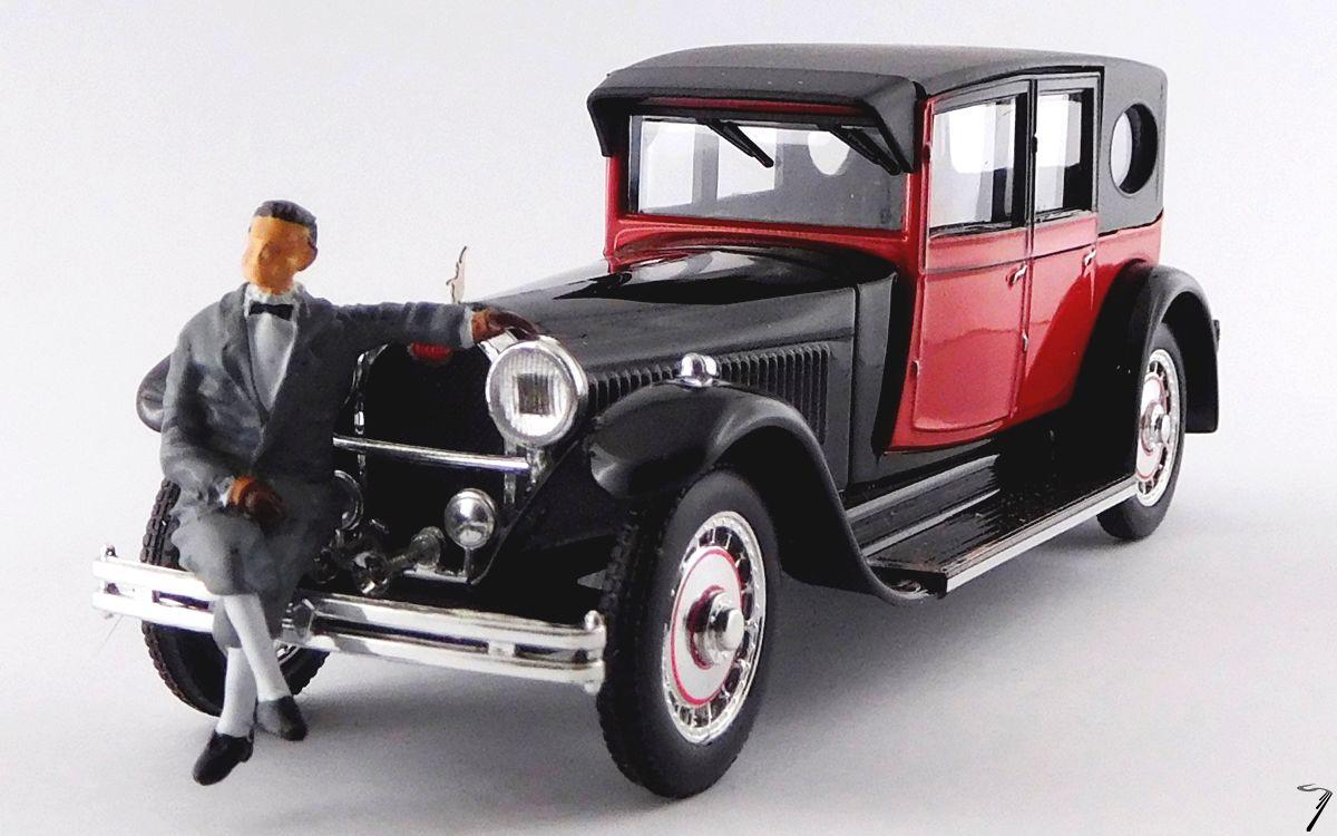 Bugatti . Royale avec figurine M. Bugatti 1/43