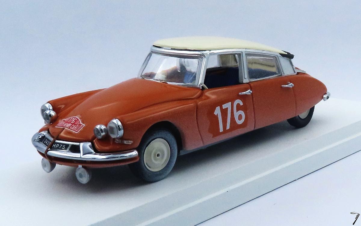 Citroen ID 19 - 1er Monte Carlo - version fin de course dco neige  1/43