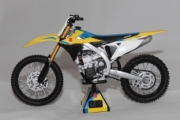 Suzuki RMZ 450 1/12