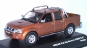 Nissan . Pick Up orange 1/43